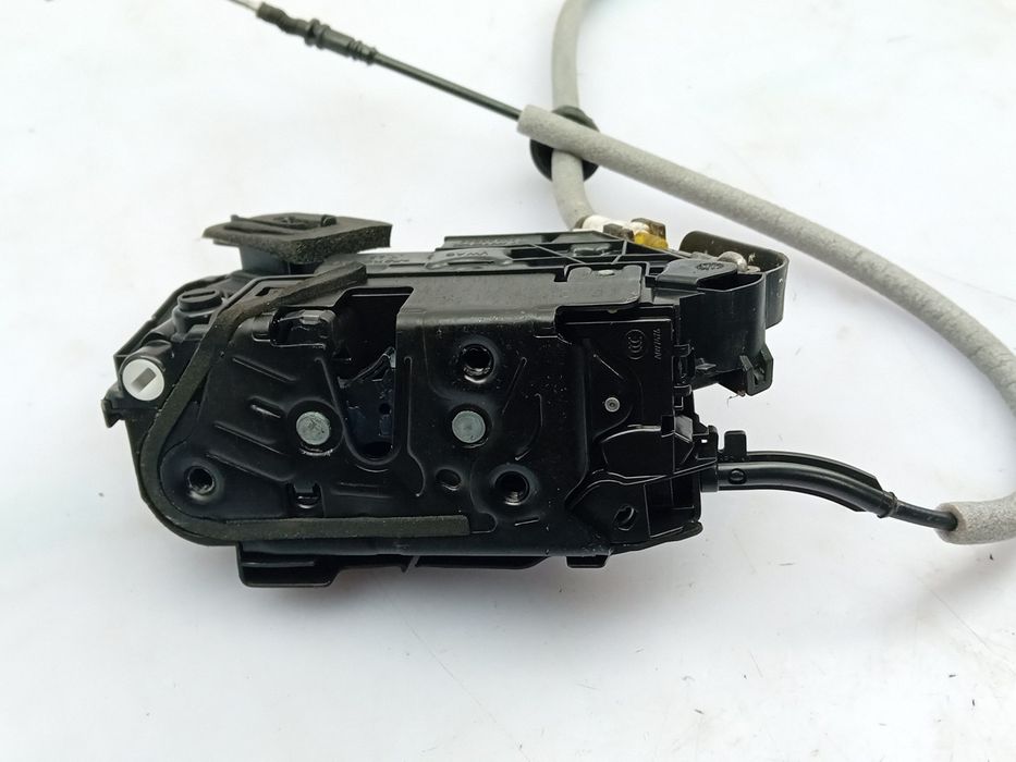 Fechadura / fecho porta trás esquerdo VOLKSWAGEN Tiguan (AD1, AX1)