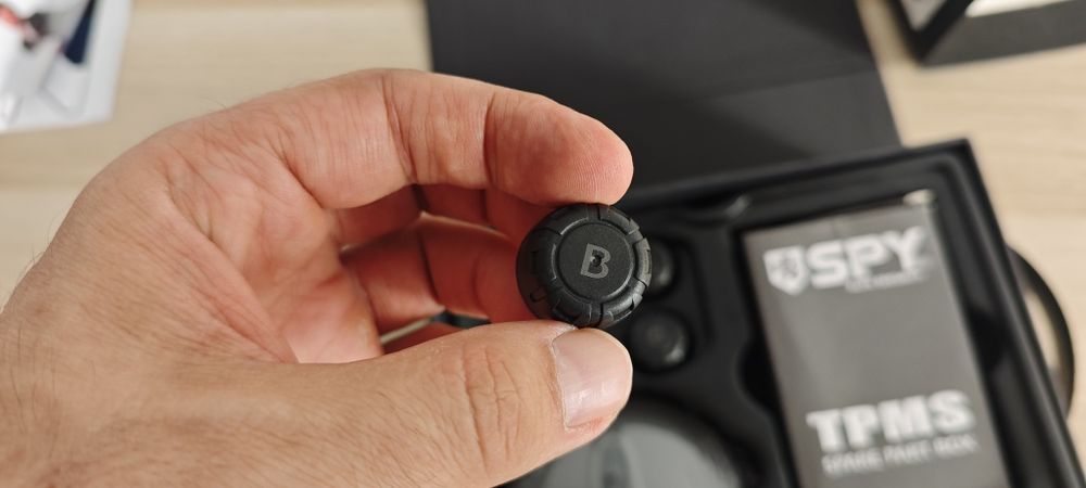 Sistema de controlo de pressão de pneus SPY