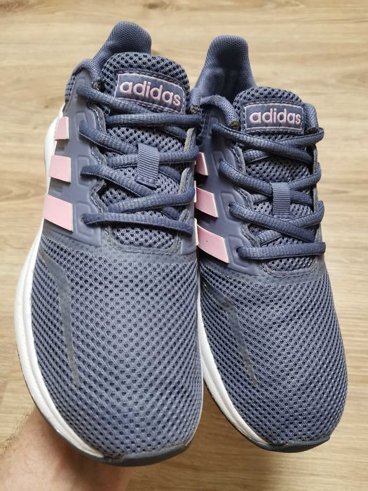 Продам кросівки Adidas Runfalcon K 34 розміру.