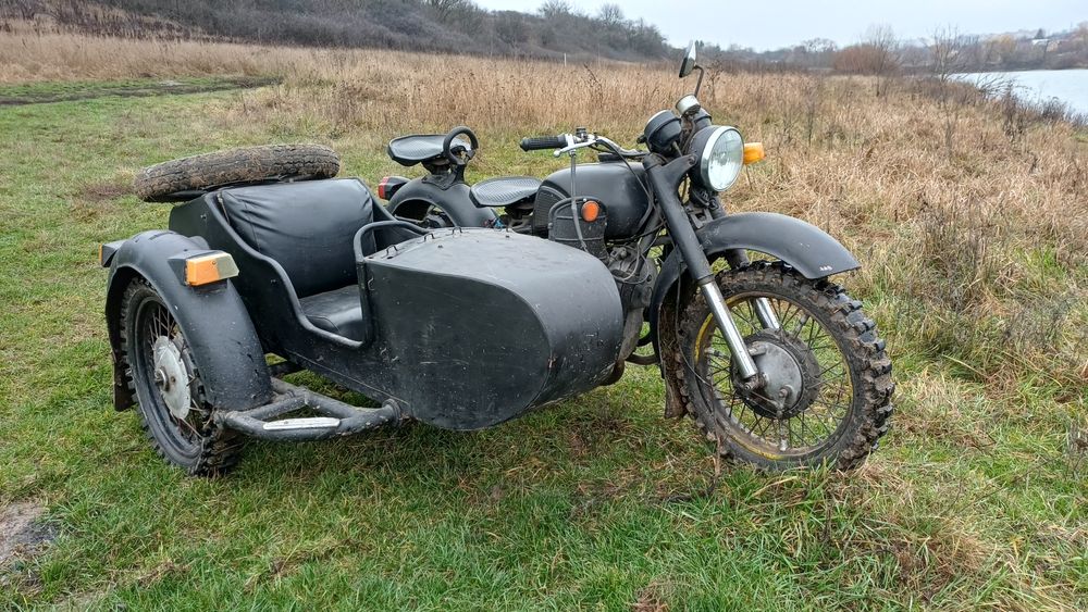 Продам Дніпро-16. На доброму ходу.  Документи в наявності.