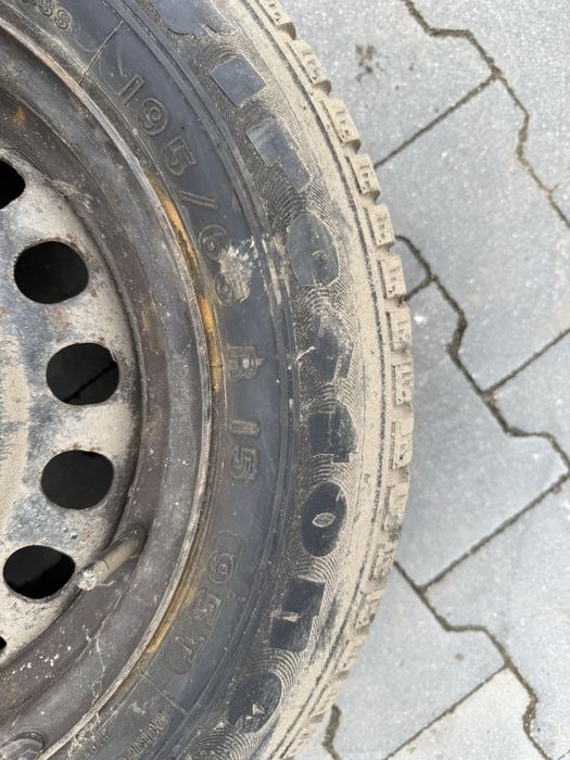 Koła 2 szt. 195/65 R15 TIRESTONE