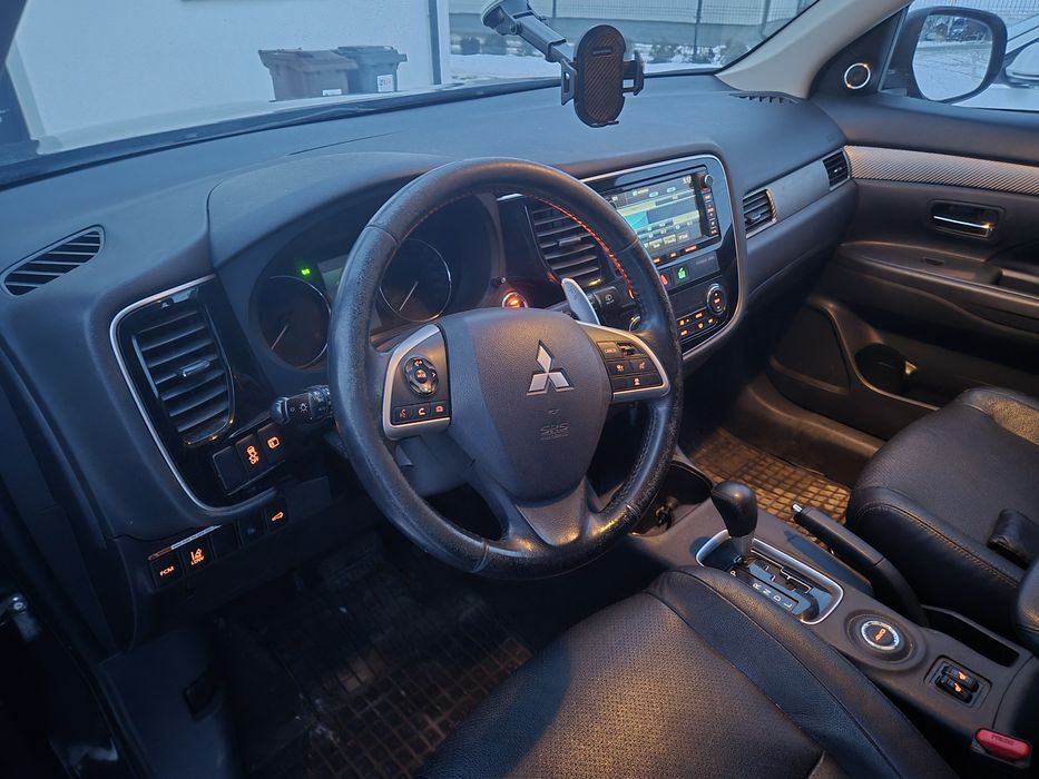 Mitsubishi outlander 2.2 150km 15r  7osobowy