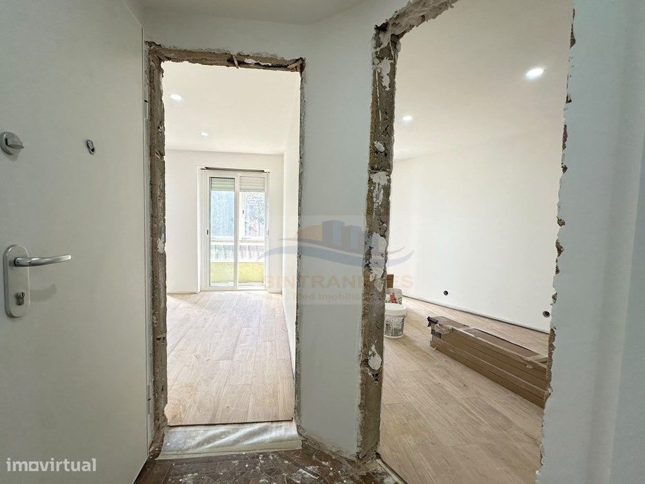 T3 em remodelação com Suite e Excelentes Áreas no Centro da Mina de...