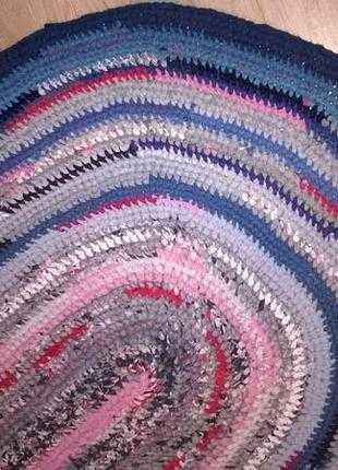 В наличии
Новий коврик ручної роботи 85 х 114 см