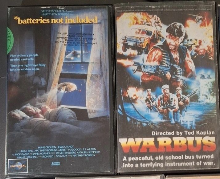 Bez baterii nie działa. Warbus. Dwa klasyki na kasetach VHS