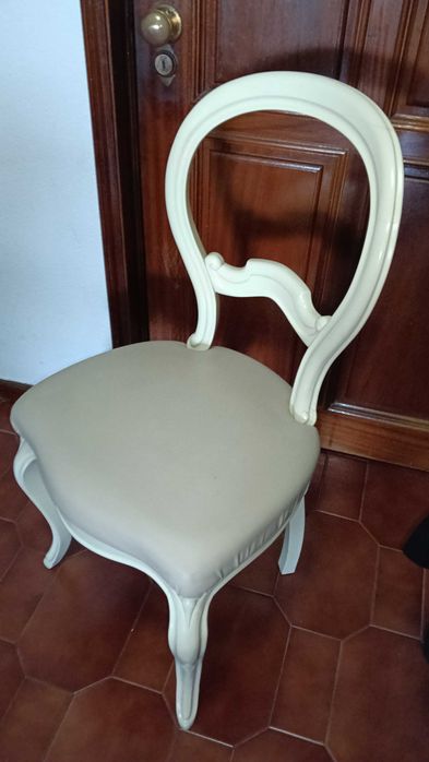 Cadeira Clássica Estilo Vitoriano em Balão – Excelente Estado
