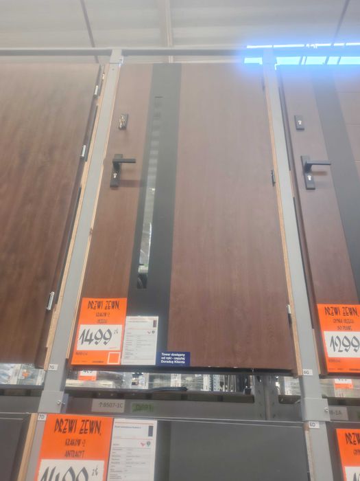 Drzwi zewnętrzne Kraków 2 Orzech 90 prawe 899 zł