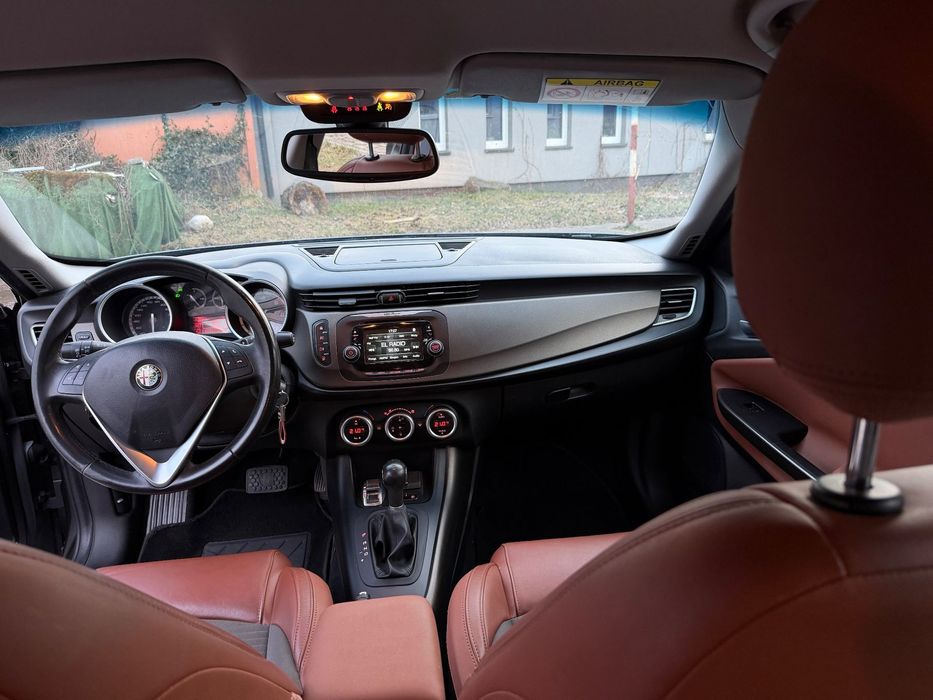 Alfa Romeo Giulietta Bezwypadkowy automat niski przebieg