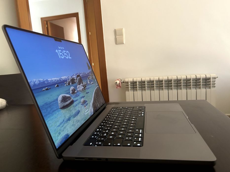 MacBook Pro 16" (2021) M1 Pro, 16GB RAM, 512GB SSD, Teclado PT