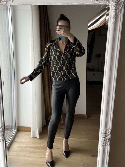 Одна на вибір атласна сорочка від Zara, S/M