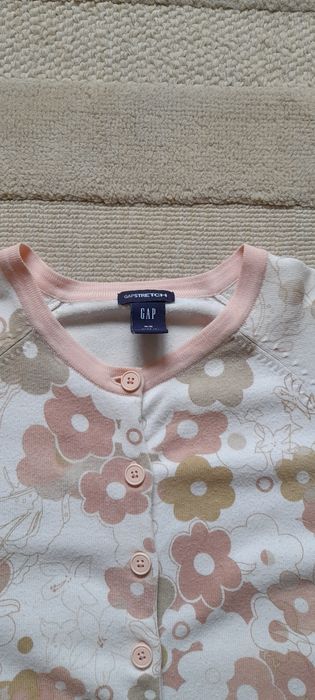 Sweterek marki GAP