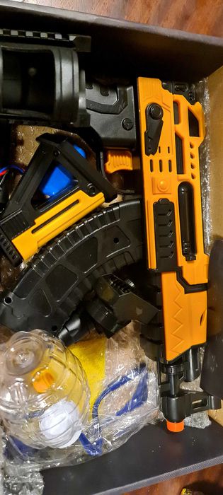 Vendo Arma de bolinha de Gel (gel blaster)