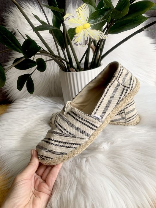 Toms 37 biało-czarne espadryle