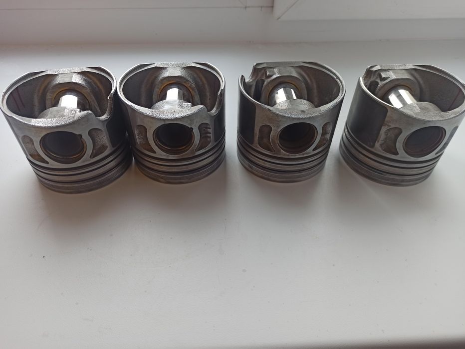 Комплект поршней Volkswagen T5 1.9 Tdi Axb