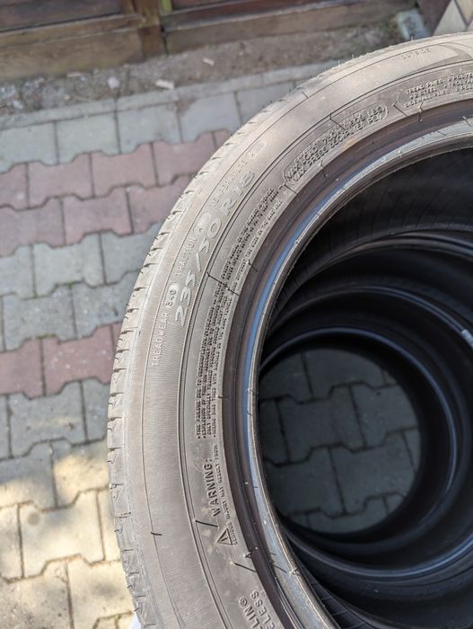 235/50 R 18 Michelin