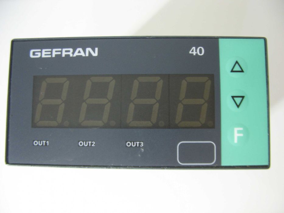 Температурный индикатор/регулятор Gefran 40T-72-4-00-RR-00-9