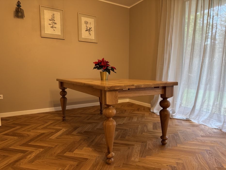 Stół dębowy, toczone nogi, nowy