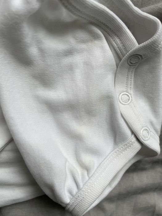 Body z muchą, eleganckie body, mucha, H&M