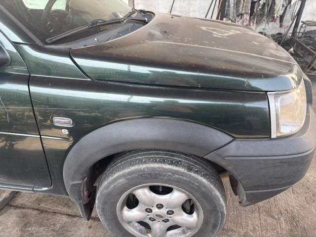 Guarda-Lamas Frente Direito Land Rover Freelander Ln