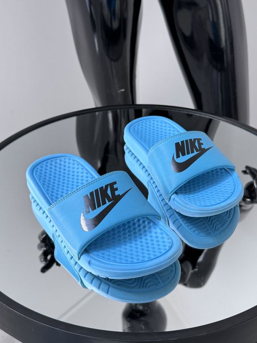 Мягчайшие и очень удобные шлепки пена детские  Nike 33/34р