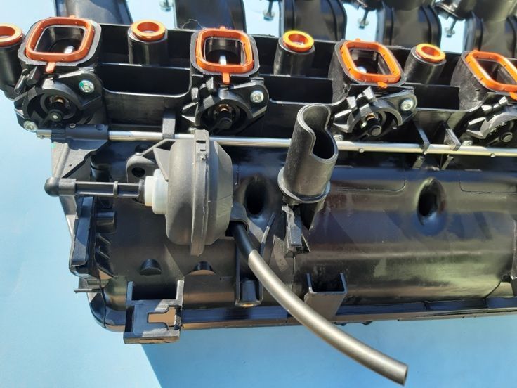 Colector coletor admissão Bmw 6 cilindros  E60 E61 X3 E83 X5 E53 E90 E91