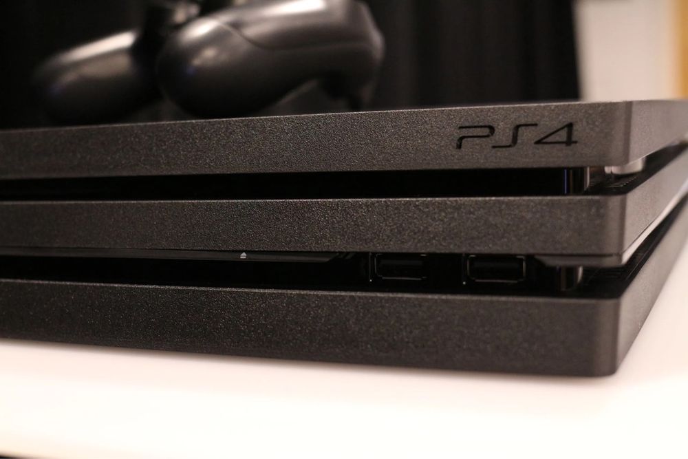 Playstation 4 PRO 1TB