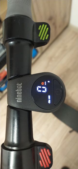 Електросамокат Ninebot