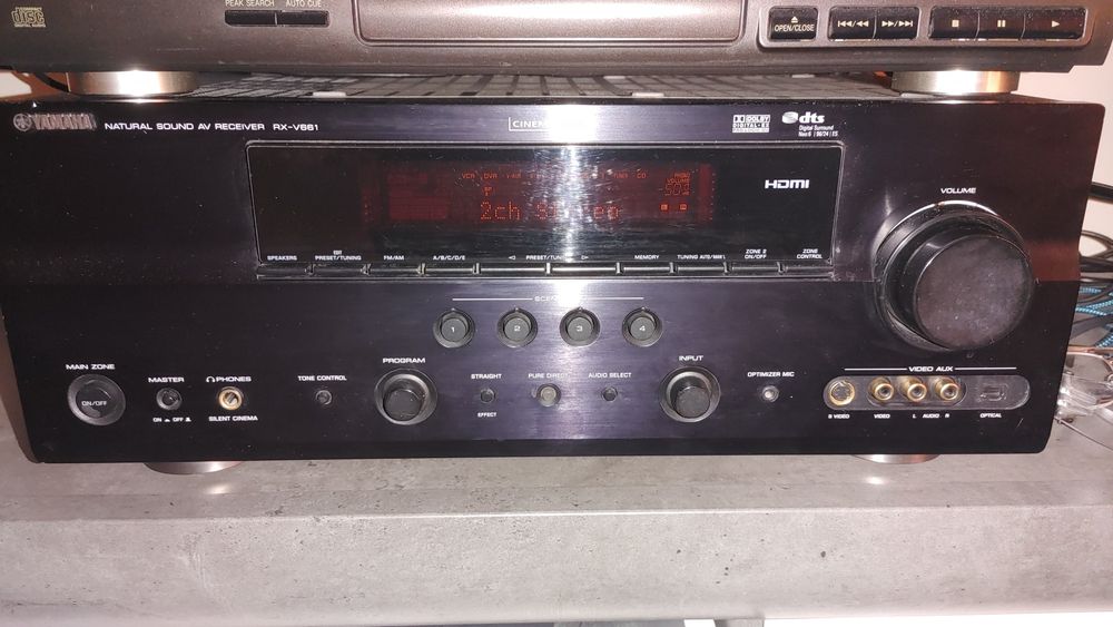 Amplituner Yamaha 7.1 RX-V661