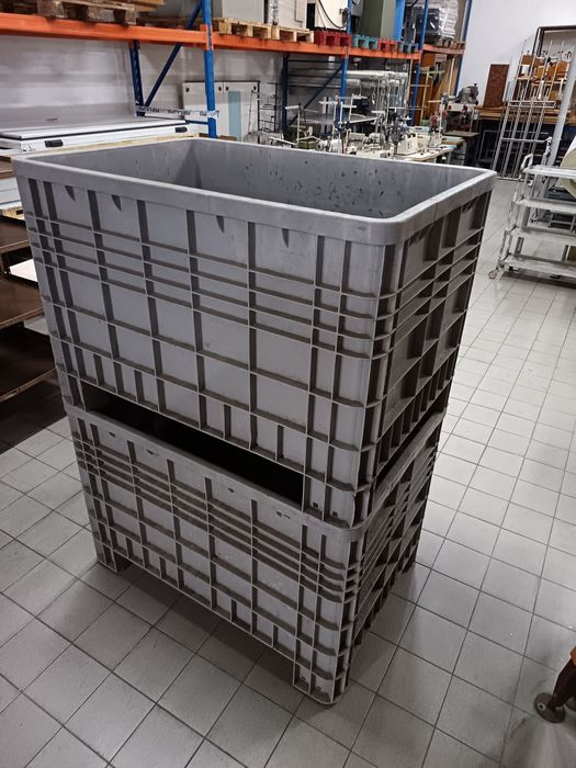 2 contentores plastico