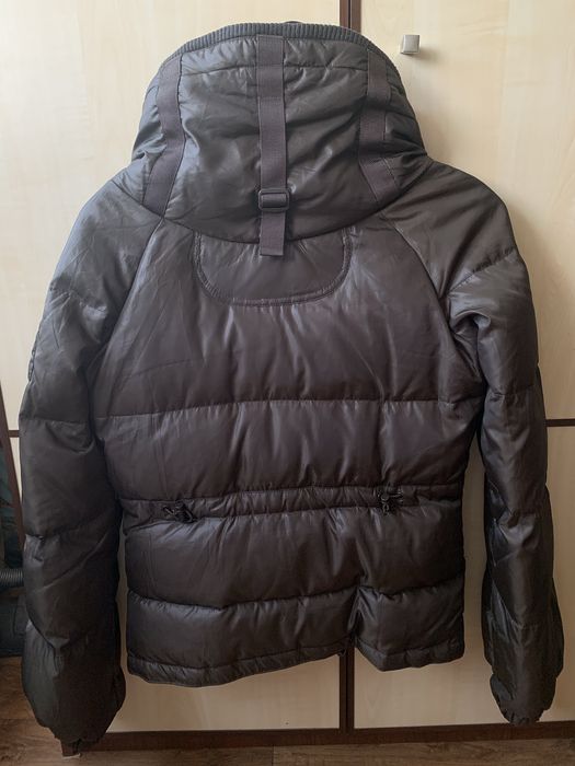 Жіночий пуховик