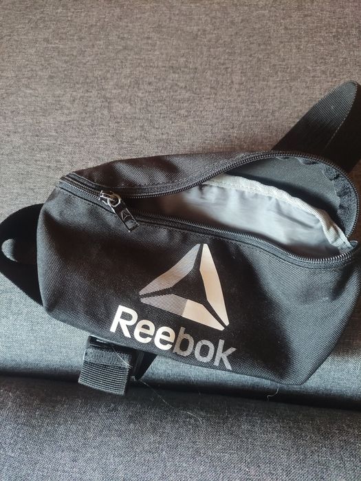 Saszetka czarna Reebok