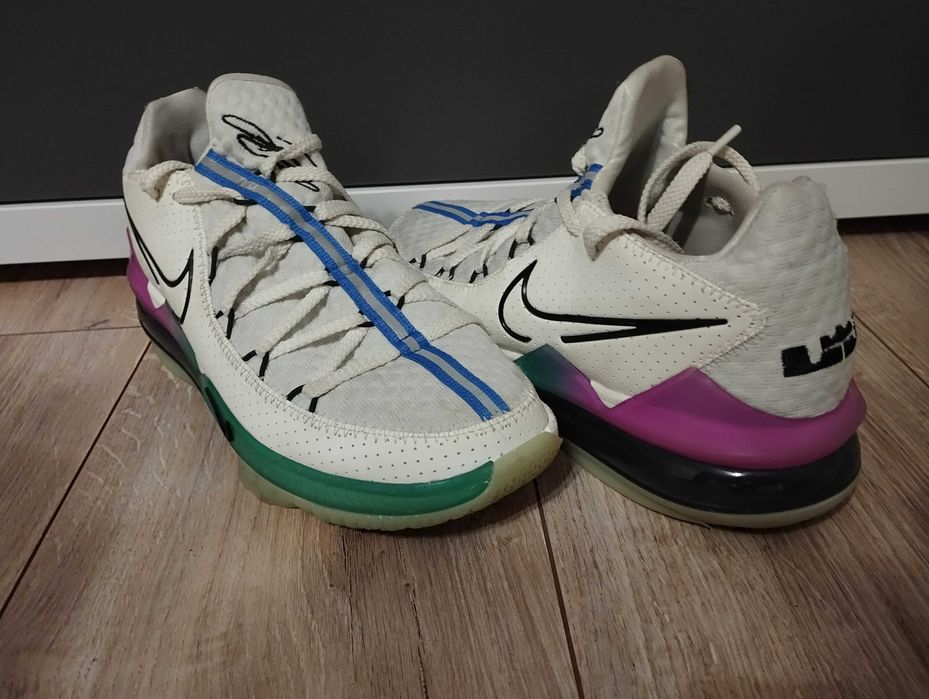 Nike LeBron 17 Low Glow In The Dark size 41