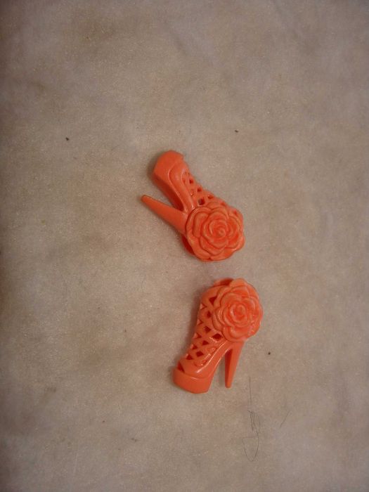 Sapatos Barbie Fashionistas Party Glam Doll (Ref. BCN41) de 2014