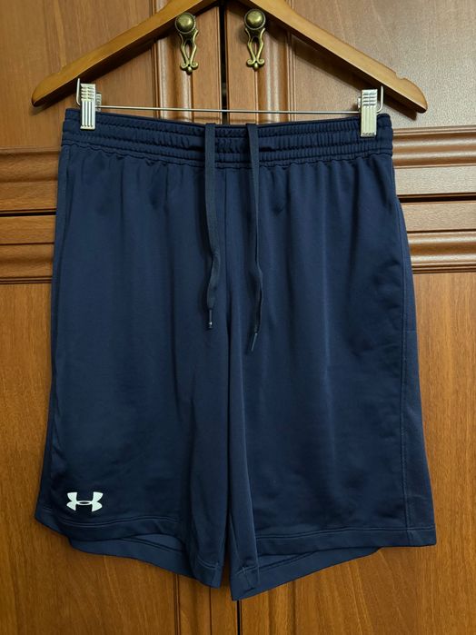 Under Armour шорти темно сині розмір M