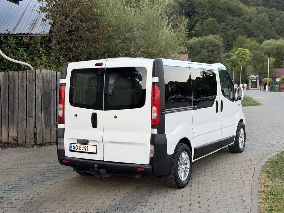 Renault Trafic 2.5 пасажир 9 місць