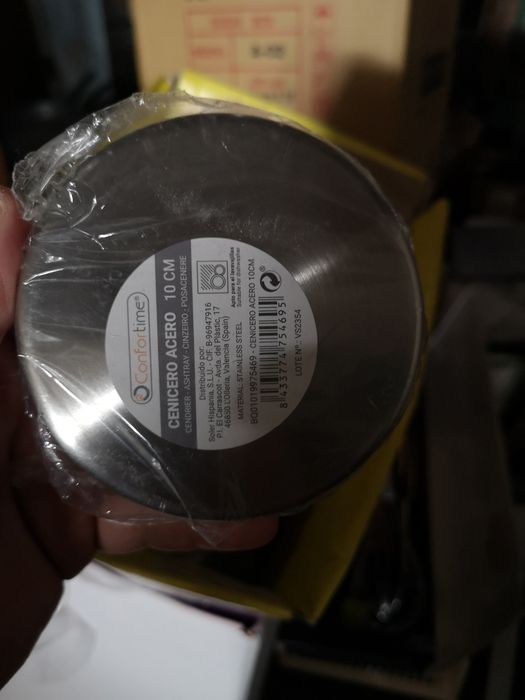 Cinzeiro em alumínio