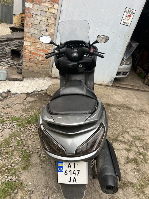 Продам  Yamaha majesty