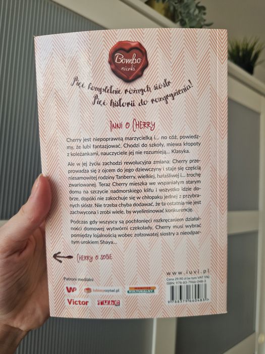 Książka młodzieżowa Wiśniowe serce, Cathy Cassidy, BOMBOnierki, The Ch