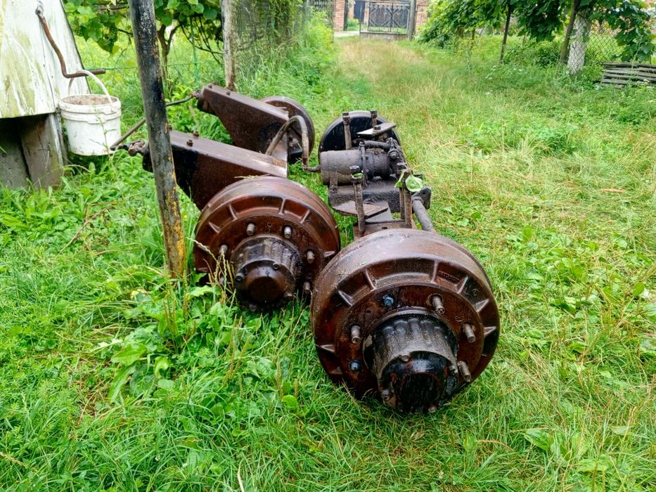 Продам осі на прицеп.