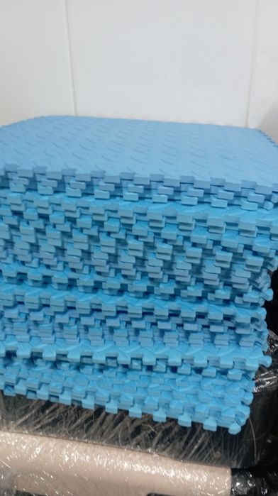 Piscina Insuflável Intex Family Lounge com Bancos