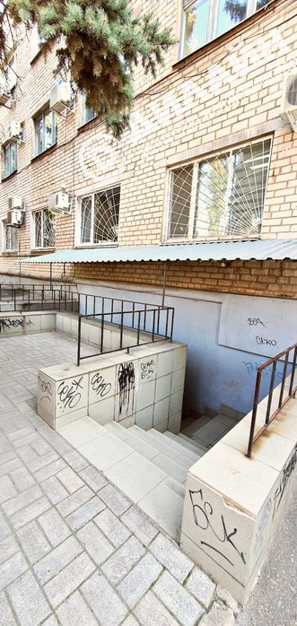 Офисный центр в районе Набережной