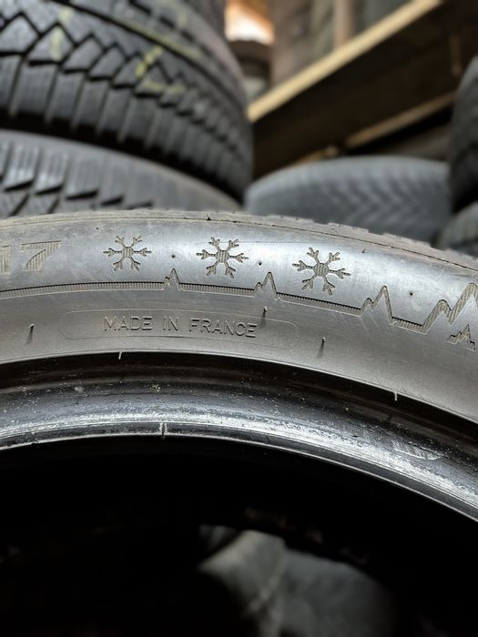 Резина зима зимові 215 55 r17 Dunlop колеса шини Gtyres