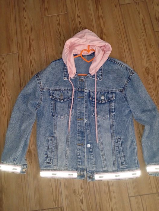 Ждинсова куртка на дівчинку