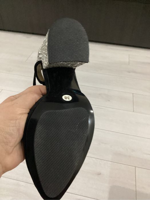 Продам туфлі від грузинського дизайнера