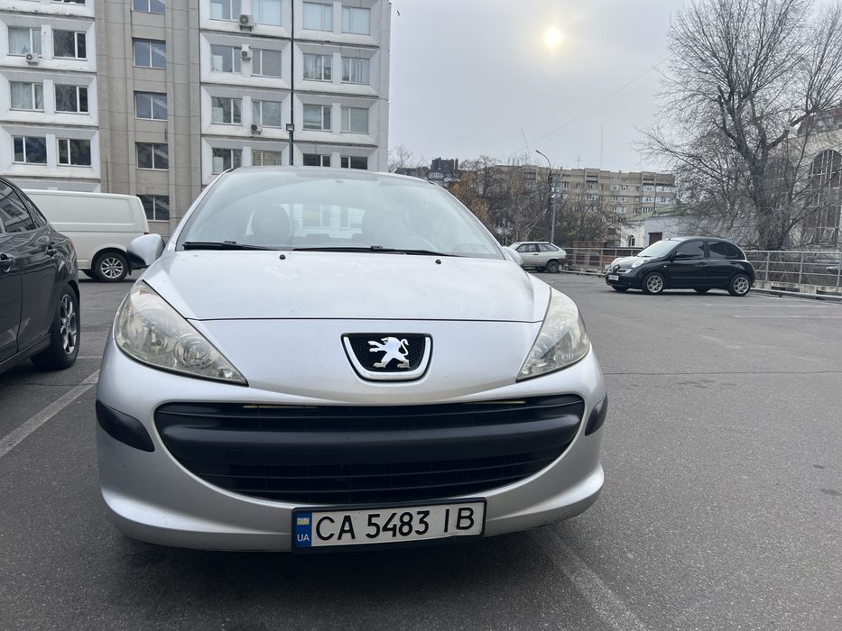 Продам Peugeot 207