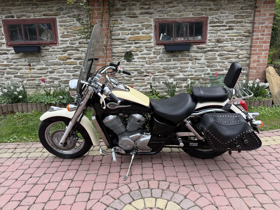 Honda Shadow VT750 C2