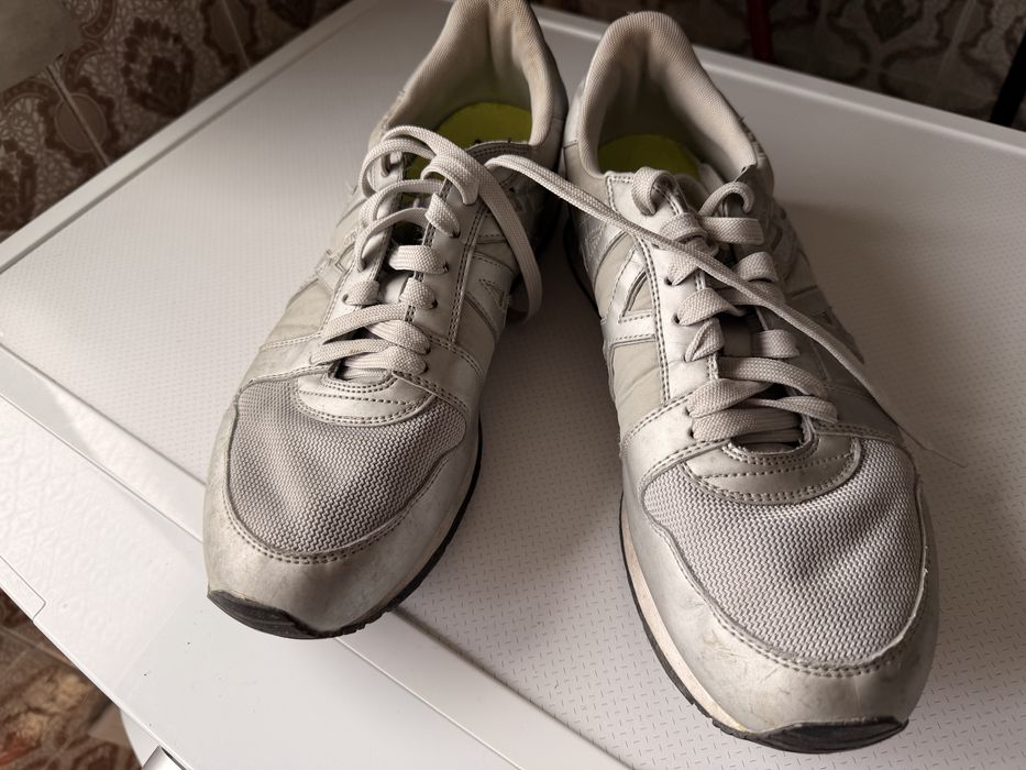 Tenis Armani  usado mas ainda se  usa !!