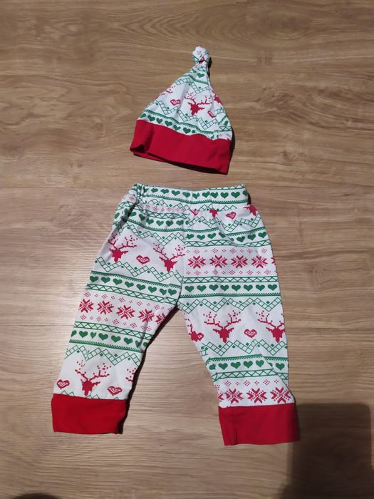 Świąteczne spodnie i czapeczka 80