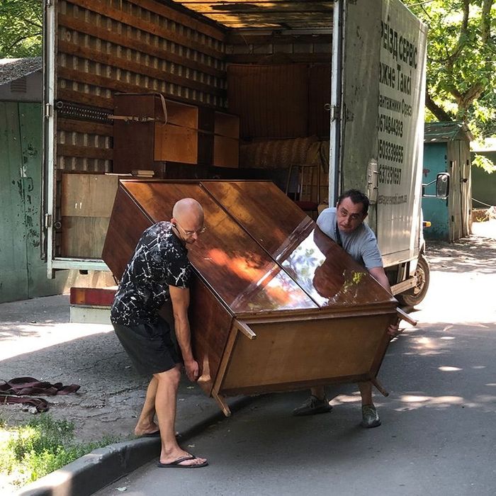 Перевозка мебели, вещей, грузоперевозки, такси, грузчики, переезд