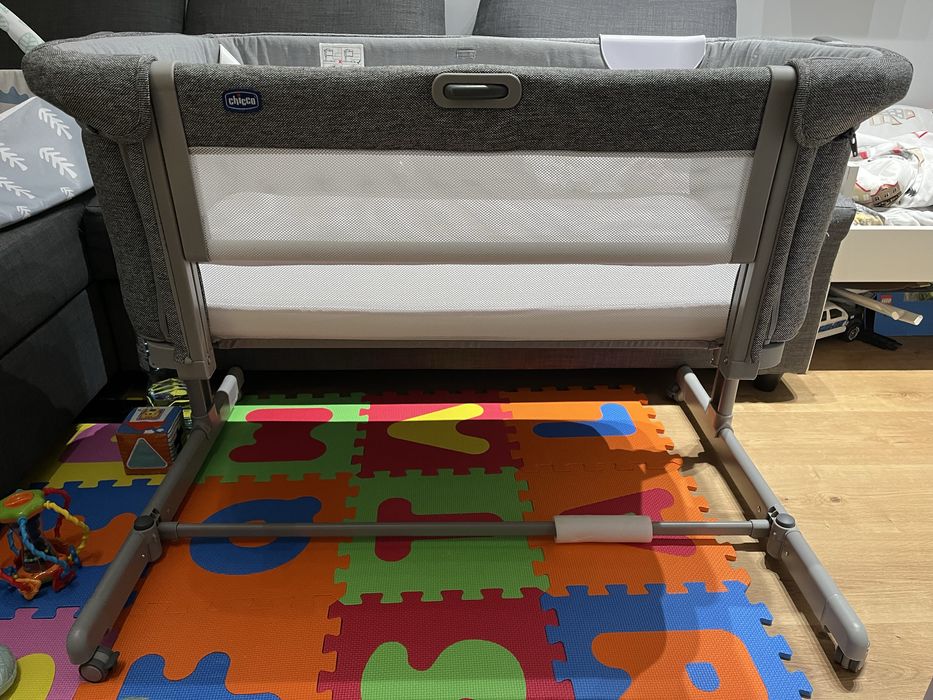 CHICCO NEXT 2 ME magic evo łóźeczko dostawne + karuzela
